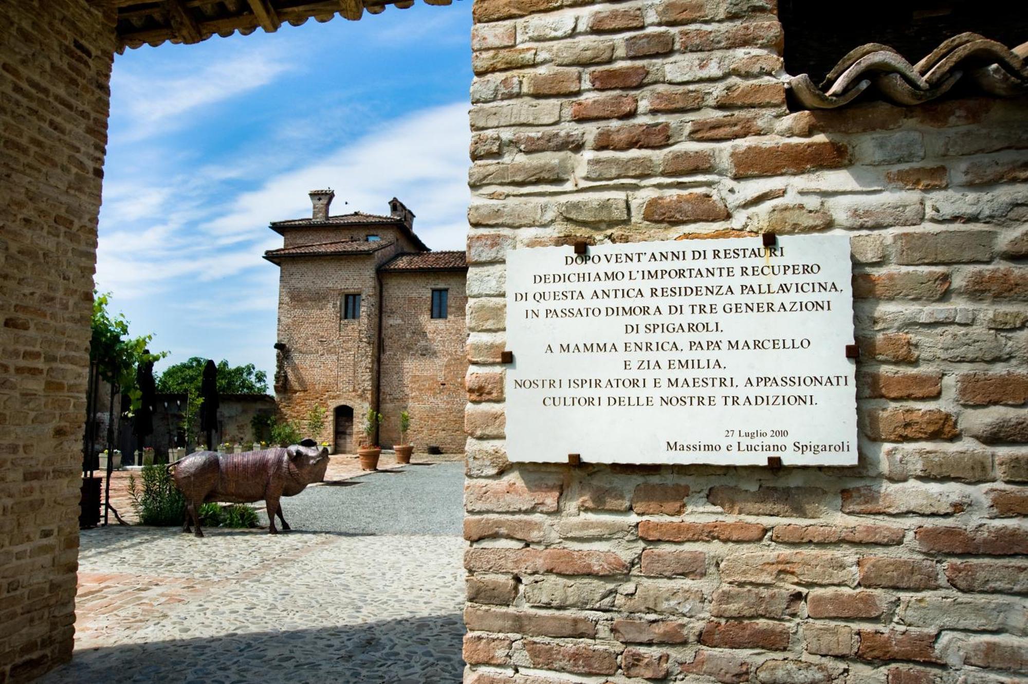 Antica Corte Pallavicina Relais Polesine Parmense Exterior photo