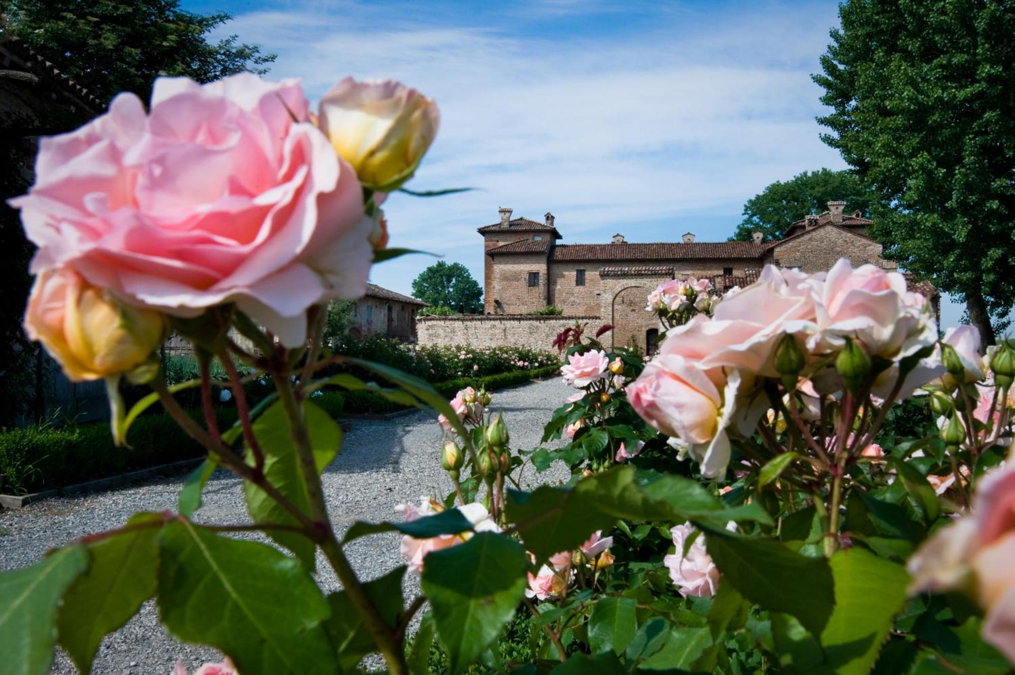 Antica Corte Pallavicina Relais Polesine Parmense Exterior photo